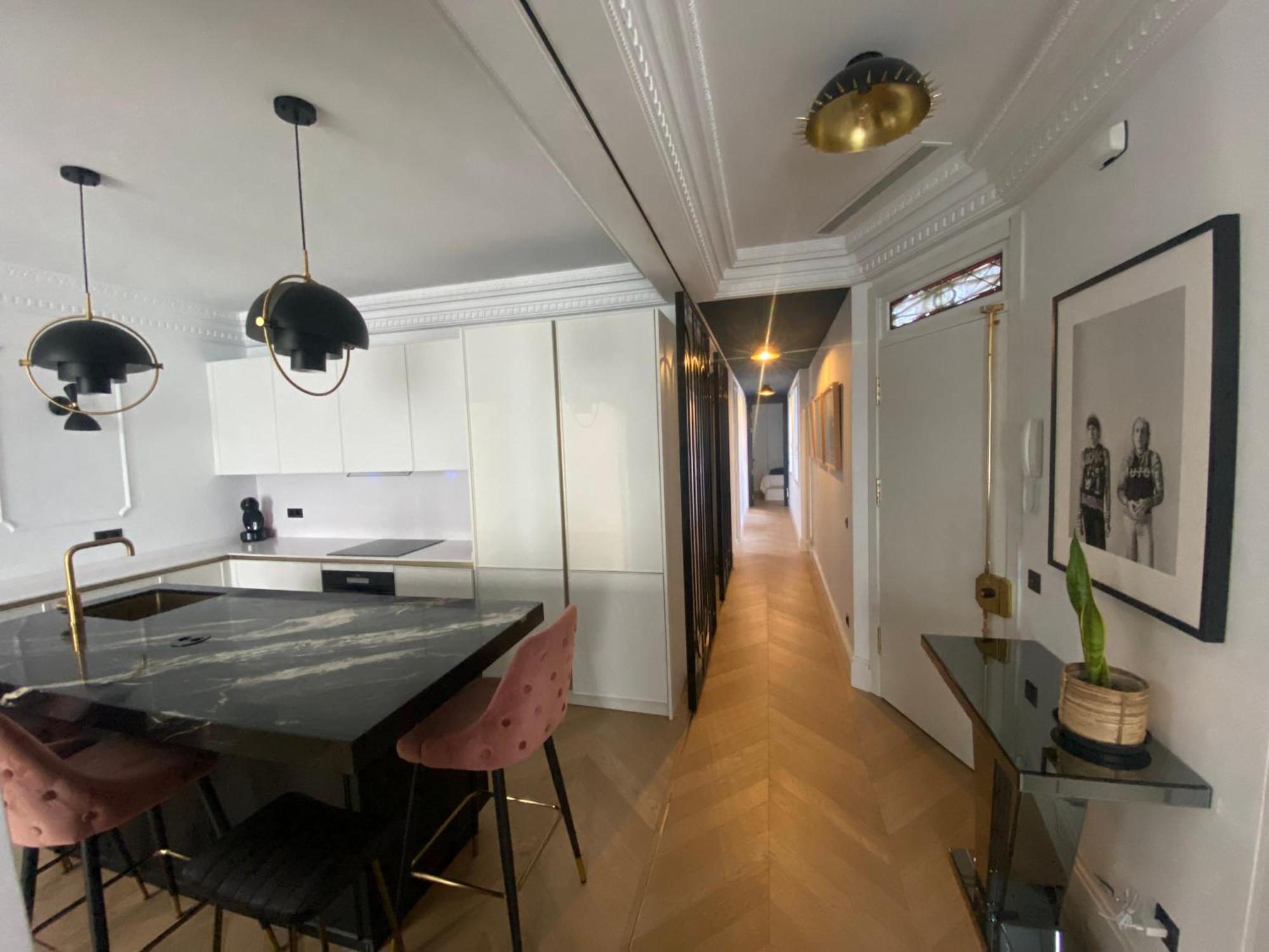 Luxury Apartment In Gran Via Madrid Exterior photo